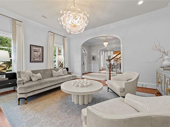 5th image of 1604 Birch Ln