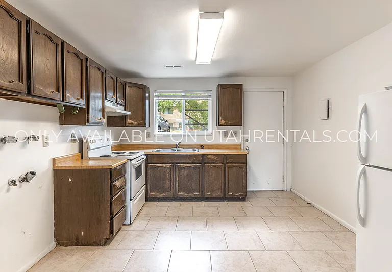 1036 S Virginia Cir — Photo 9
