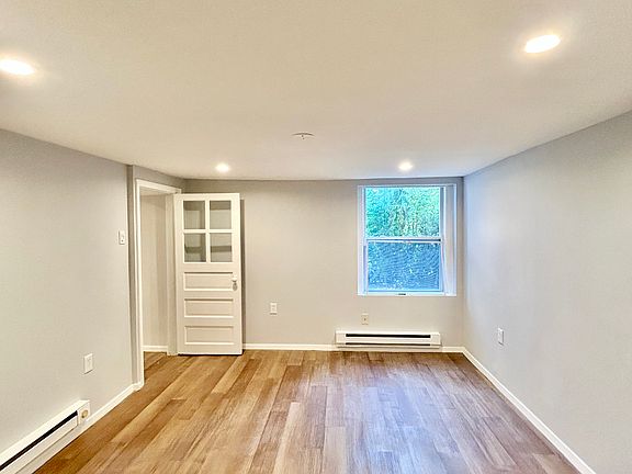 4th image of 1746 Lamont St NW #B
