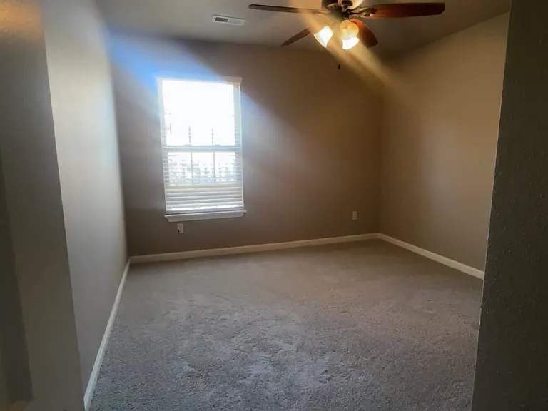 822 E Crystal Ave — Photo 17