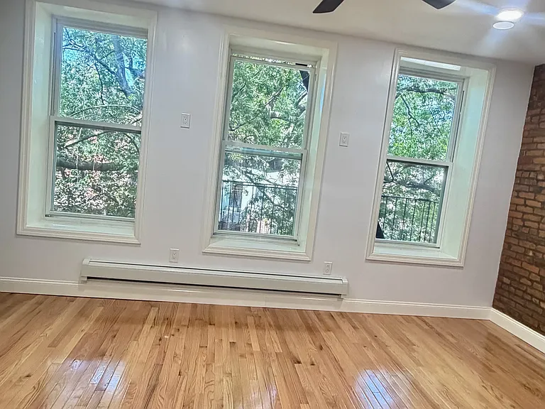 251 Madison St #2 — Photo 6