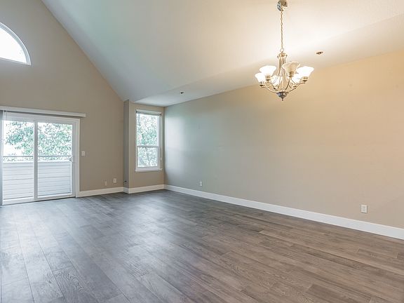 2nd image of 411 Park Ave
