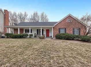 2049 Meadowbrook Way Dr, Chesterfield, MO 63017