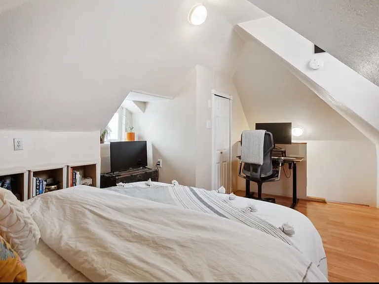 3435 N Franklin St — Photo 12