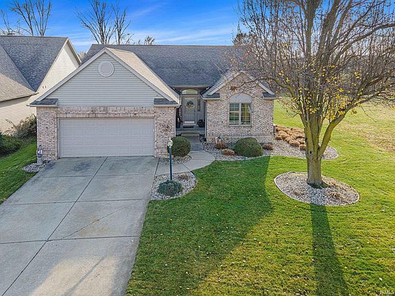 4th image of 3949 Doral Ln