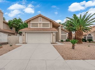 1316 Red Hollow Dr, North Las Vegas, NV 89031