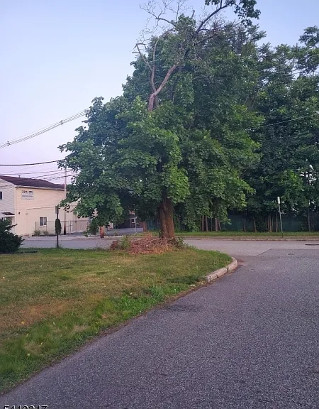 2 Leonard Pl #2B — Photo 3