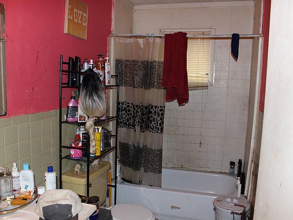 4th image of 140 Nearway Dr