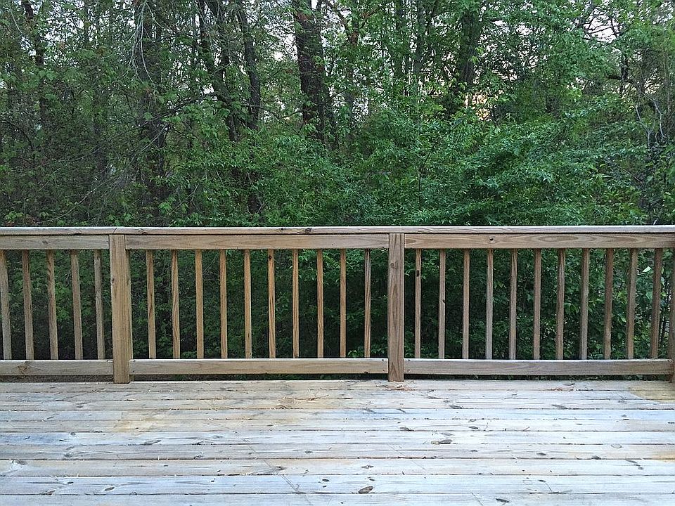 2nd image of 546 Pin Oak Dr