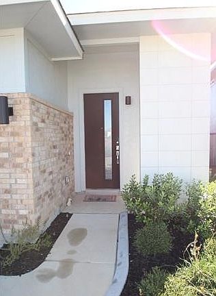 3rd image of 5413 Ingersoll Ln