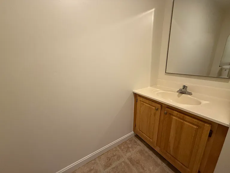 144 Main St #3 — Photo 9