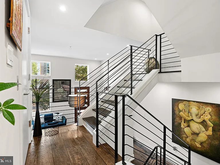 212 N 21st St #1 — Photo 7