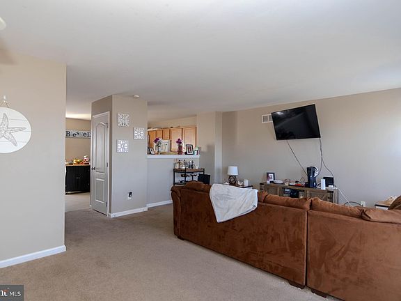 5th image of 104 Nicoles Ct Unit 143