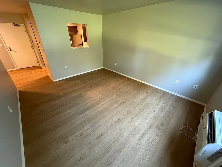 3278 North Dousman St. — Photo 10