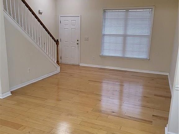 2nd image of 1372 Dukes Creek Dr NW