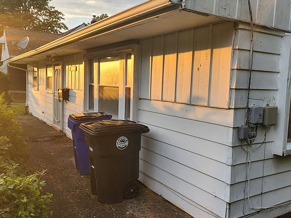 2nd image of 2291 Green Rd #1
