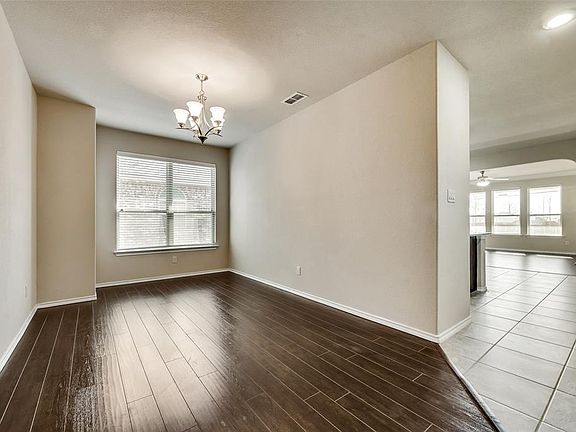 5th image of 5412 Chinkapin Ln