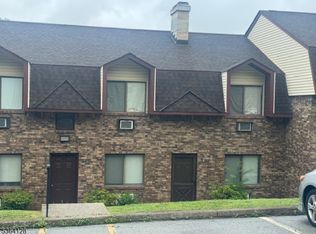 20 Great Gorge Ter, Vernon, NJ 07462