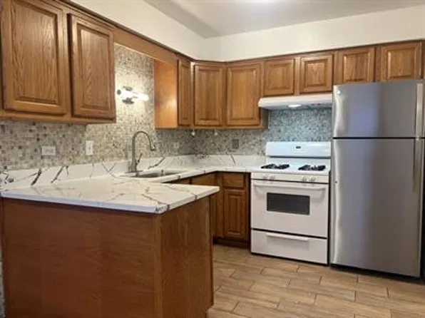 11235 Moraine Drive, 11235 Moraine Dr APT 2S, Palos Hills, IL 60465
