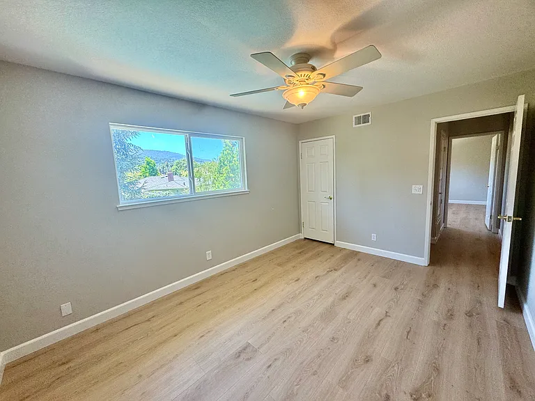 1318 Deb Ct — Photo 22