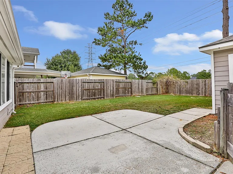 19106 Spruce Bough Ln — Photo 5
