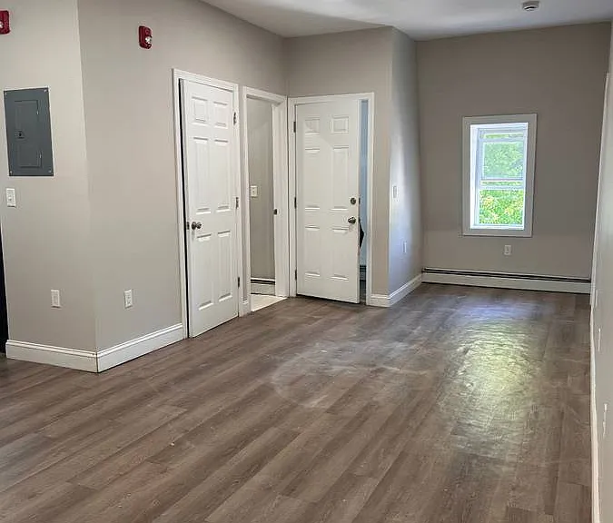 575 Broad St #3 — Photo 1