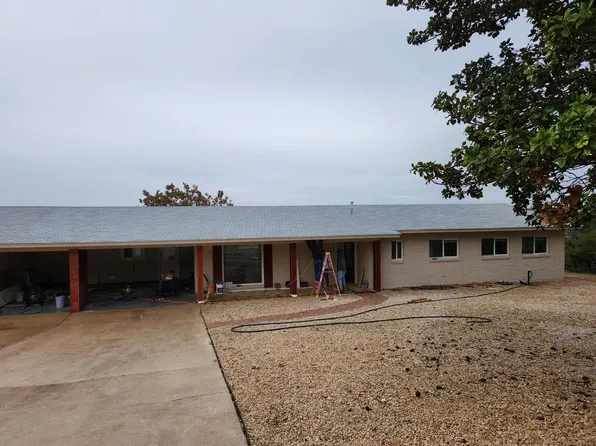 100 Chula Vista Dr, Kerrville, TX 78028