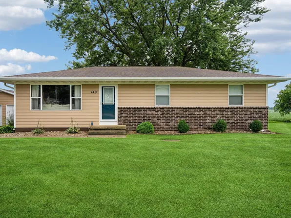 740 Brown St, Dexter, IA 50070