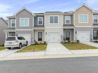 53 Cranston Ct, Falling Waters, WV 25419