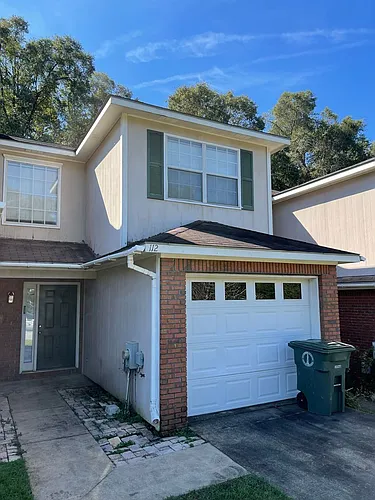 112 Foxchase Ln Photo 1