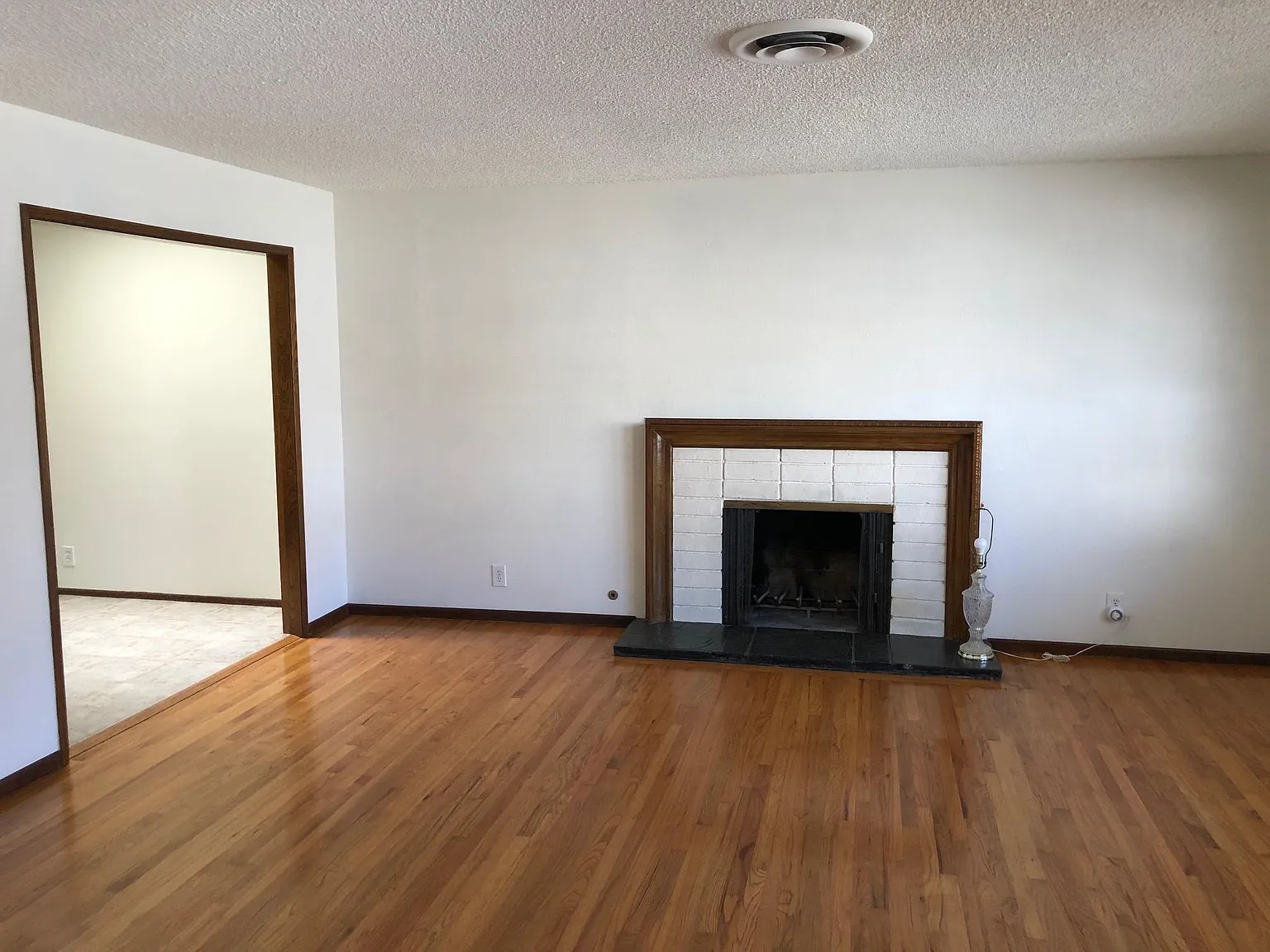 5104 Melbourne Dr — Photo 3