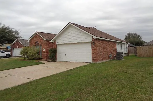19323 Palmoral Dr — Photo 3