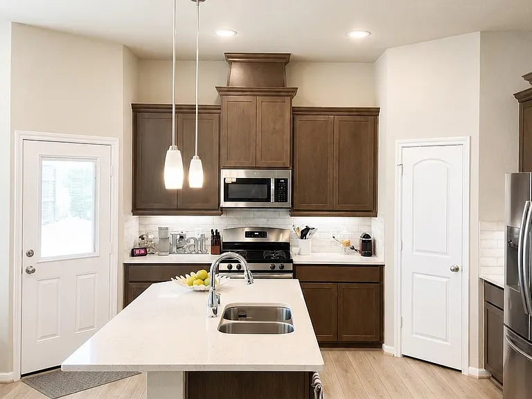 2535 Bordelon Ln — Photo 6