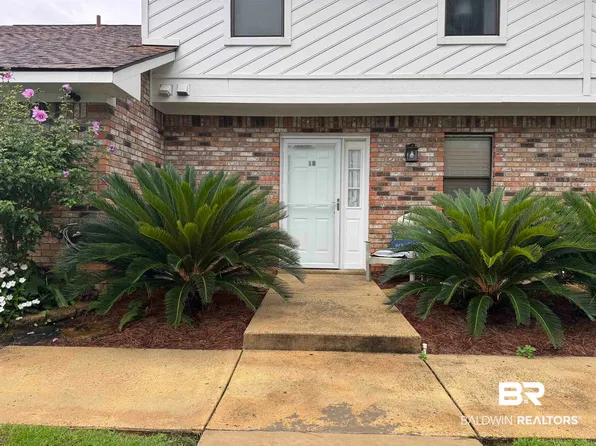 328 Clubhouse Dr APT 1B, Gulf Shores, AL 36542