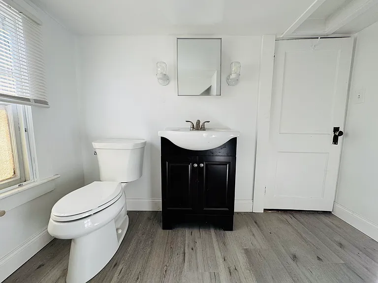 166 Main St #2 — Photo 4