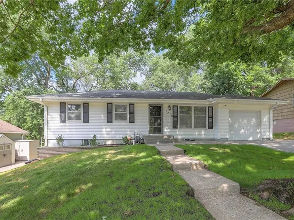 7210 NW Winter Ave, Kansas City, MO 64152