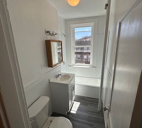 4th image of 109 Brainerd Rd APT 12