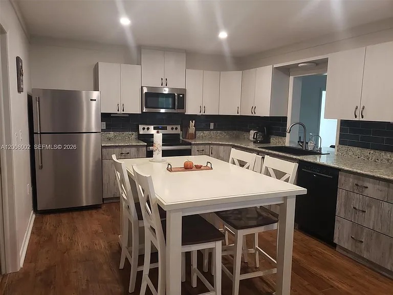 2111 Waylife Ct — Photo 8
