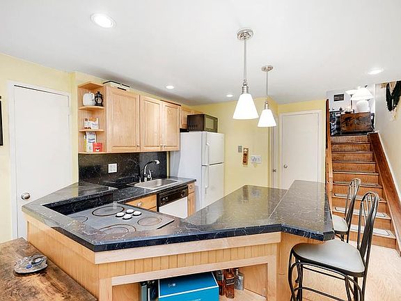 5th image of 435 E 86th St APT 3J