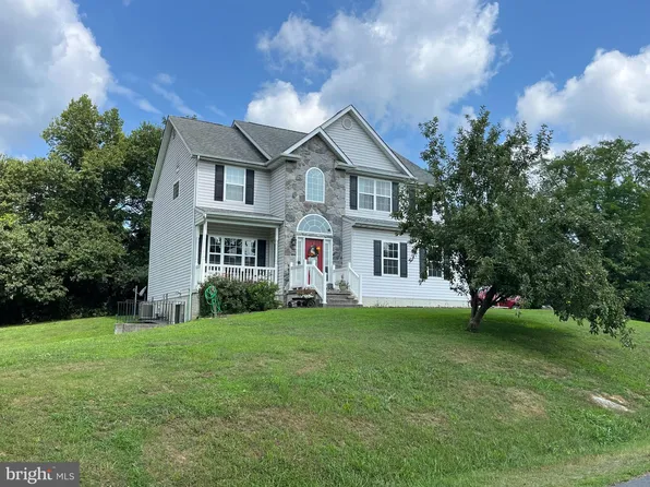 63 Thorn Hill Ln, Gerrardstown, WV 25420