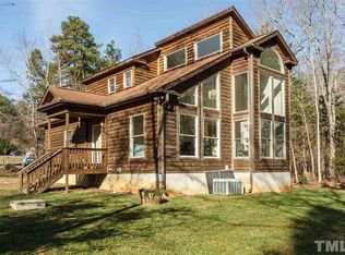 201 N Hillcrest Rd, Siler City, NC 27344