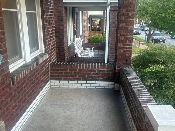 5th image of 4939 Robert Ave