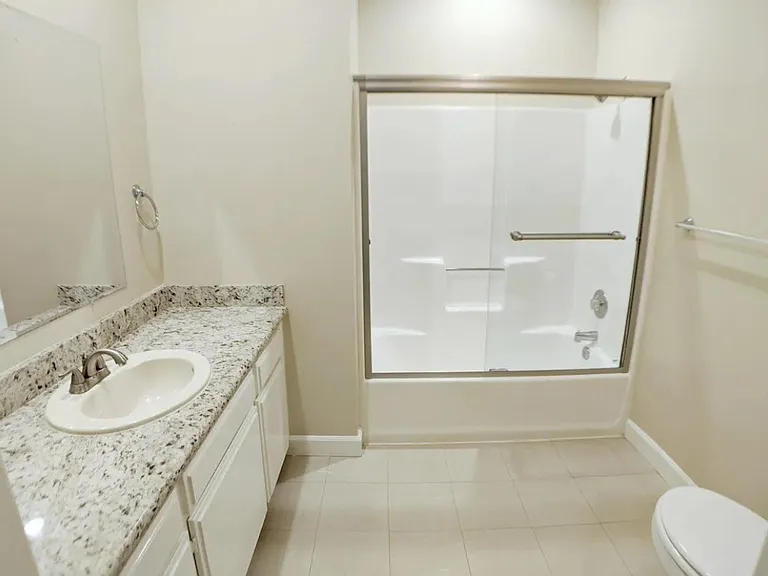 Carmelina Lofts — Photo 26