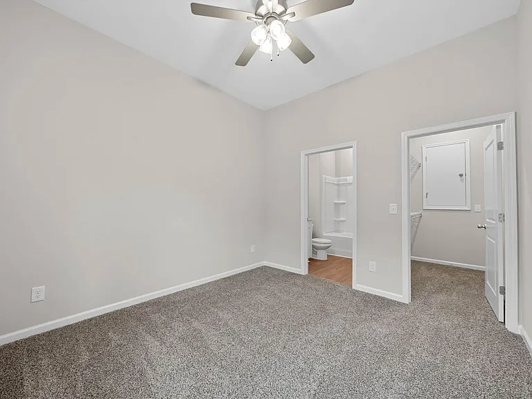 329 Cedar Ct — Photo 44