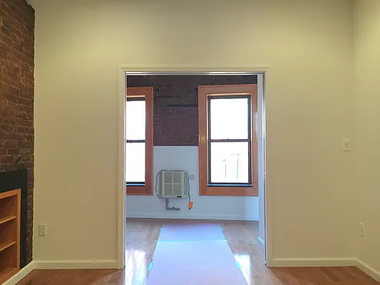 Rented by Adir Realty | media 34