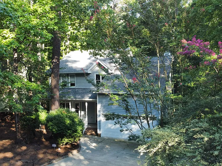 1539 Pathway Dr — Photo 3