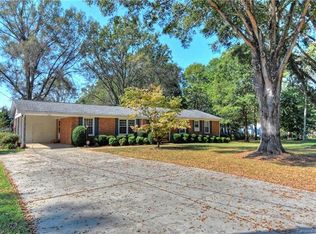 4620 Craigwood Dr, Charlotte, NC 28215