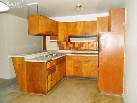 4th image of 6648 Daryll Dr