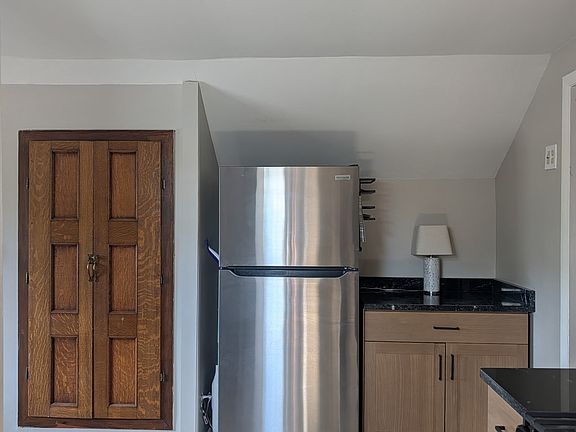 4th image of 727-731 Harvard St APT 3