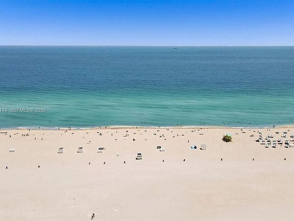4th image of 701 Collins Ave APT 3B